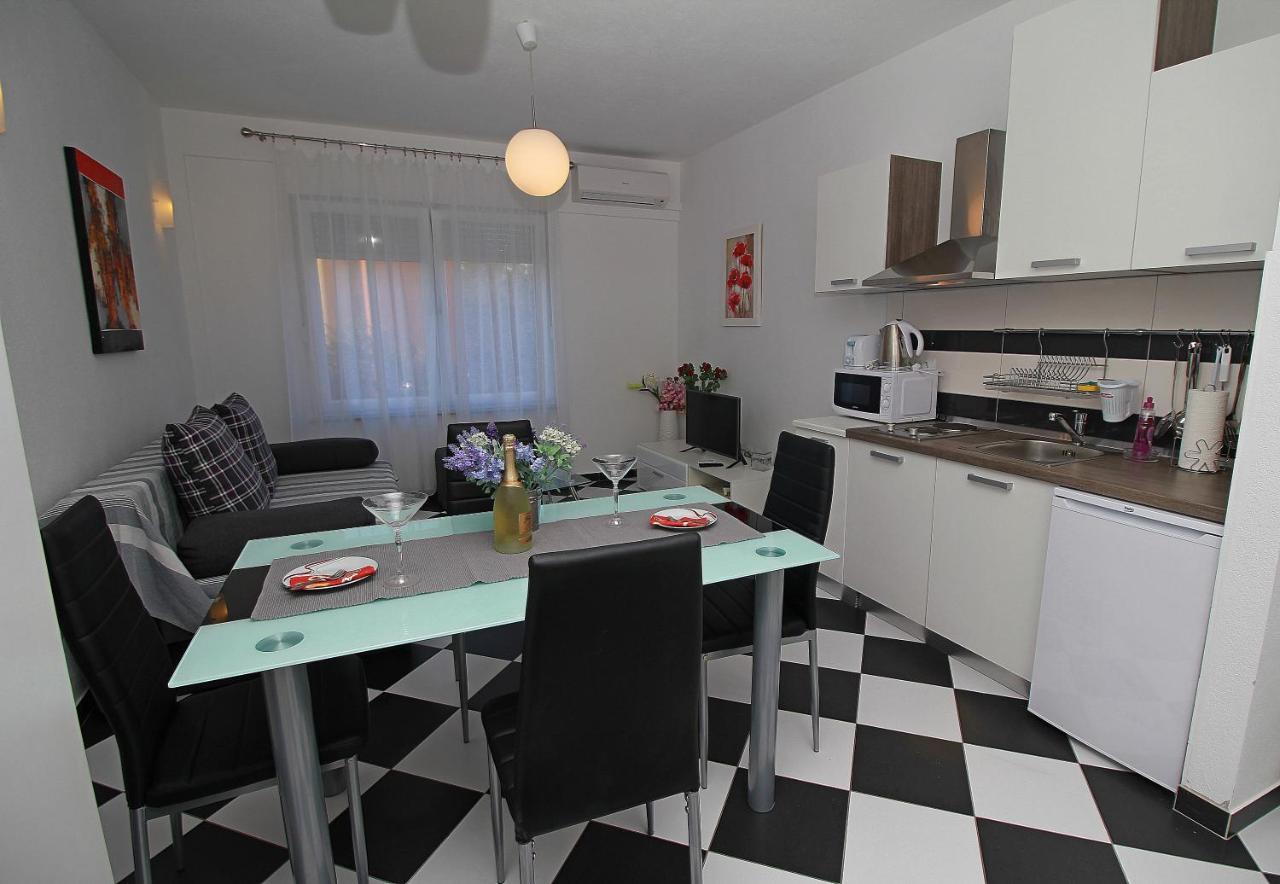 Apartmani Bozena Makarská Exteriér fotografie